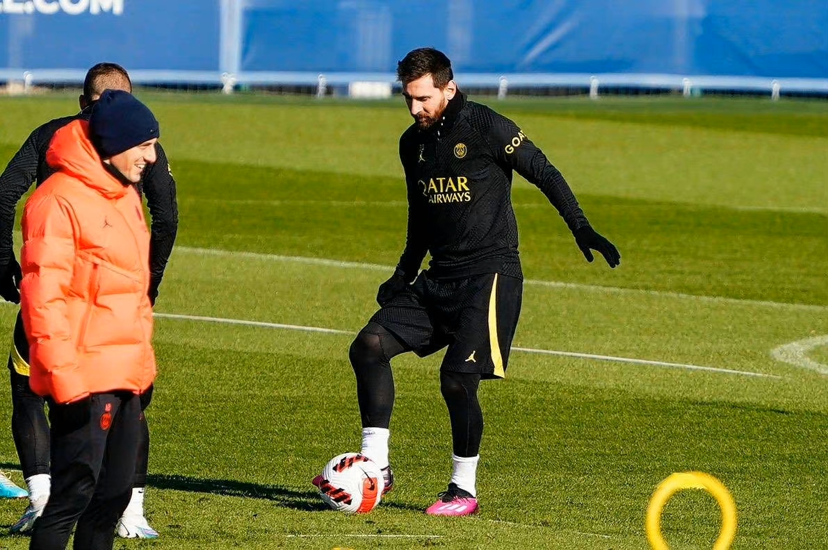 赛前埃因霍温调整名单以备法国杯；遗憾出局环节打磨；引发热议；细节决定成败