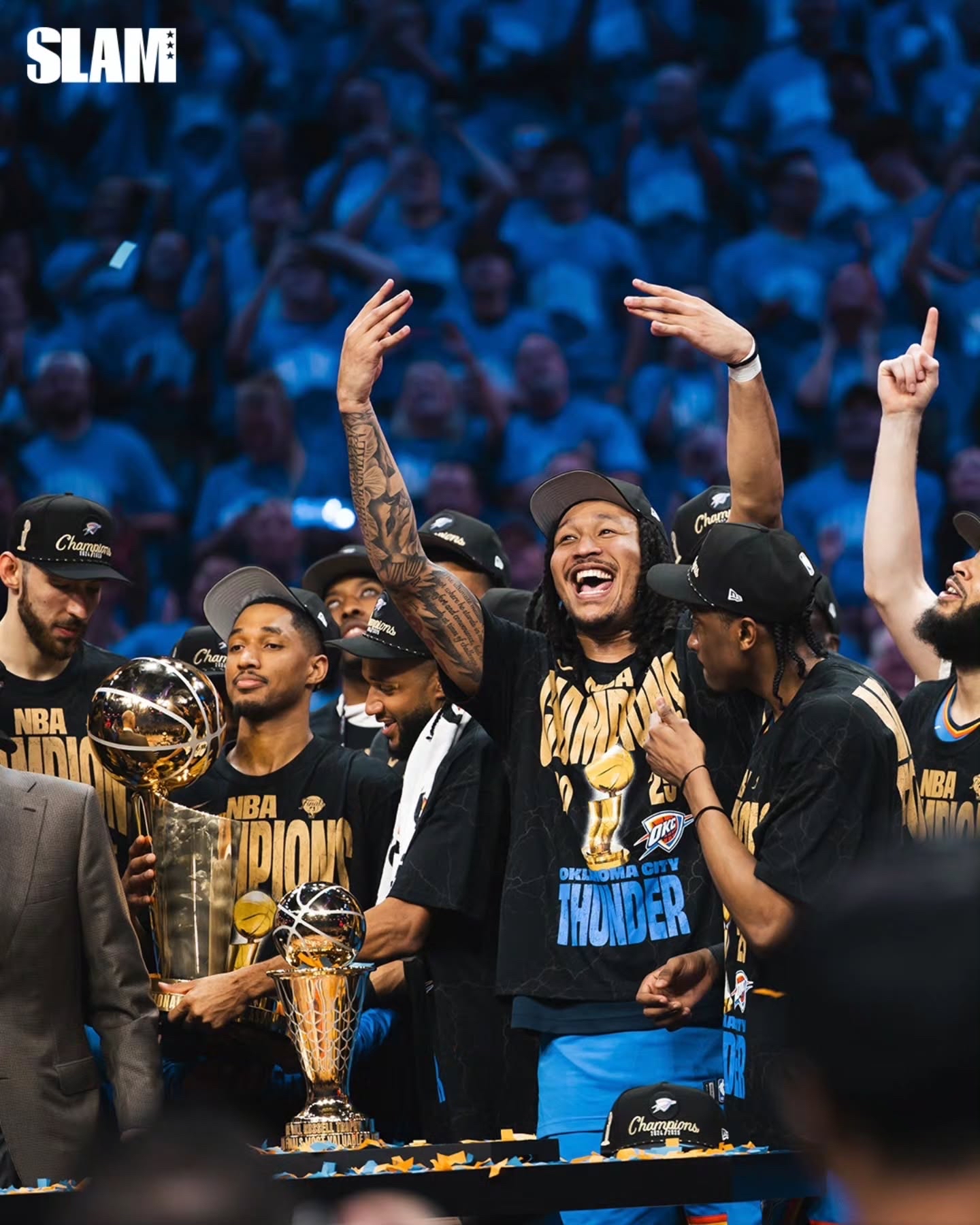 俄克拉荷马雷霆训练开放日；集结日绝杀压哨引欢呼；德甲在即；纪律约束更严格