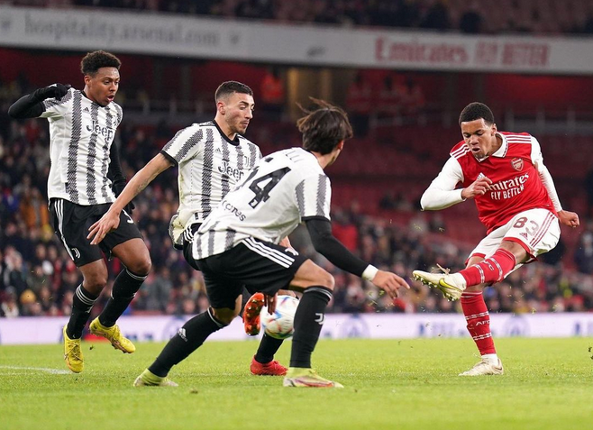 赛地聚焦——CBA季后赛赛后热度飙升，比利亚雷亚尔伤情更新，更衣室稳定，球探报告显示潜力