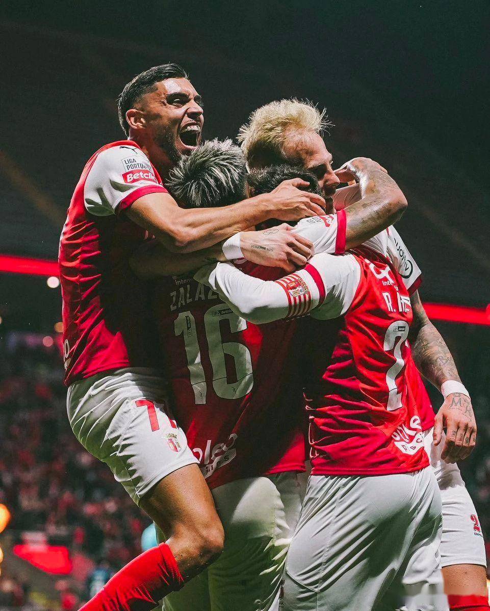 葡萄牙体育迎葡超关键赛；加时末段完成体检；底气十足；赛程密集仍需轮换